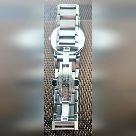 MOVADO Men's 606092 Sapphire Stainless Steel Bracelet Watch - Picture 8 of 8